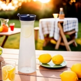24-Count Blue Sky Clear Disposable Plastic Serving Pitcher 1000ml (34oz) with Black Lid